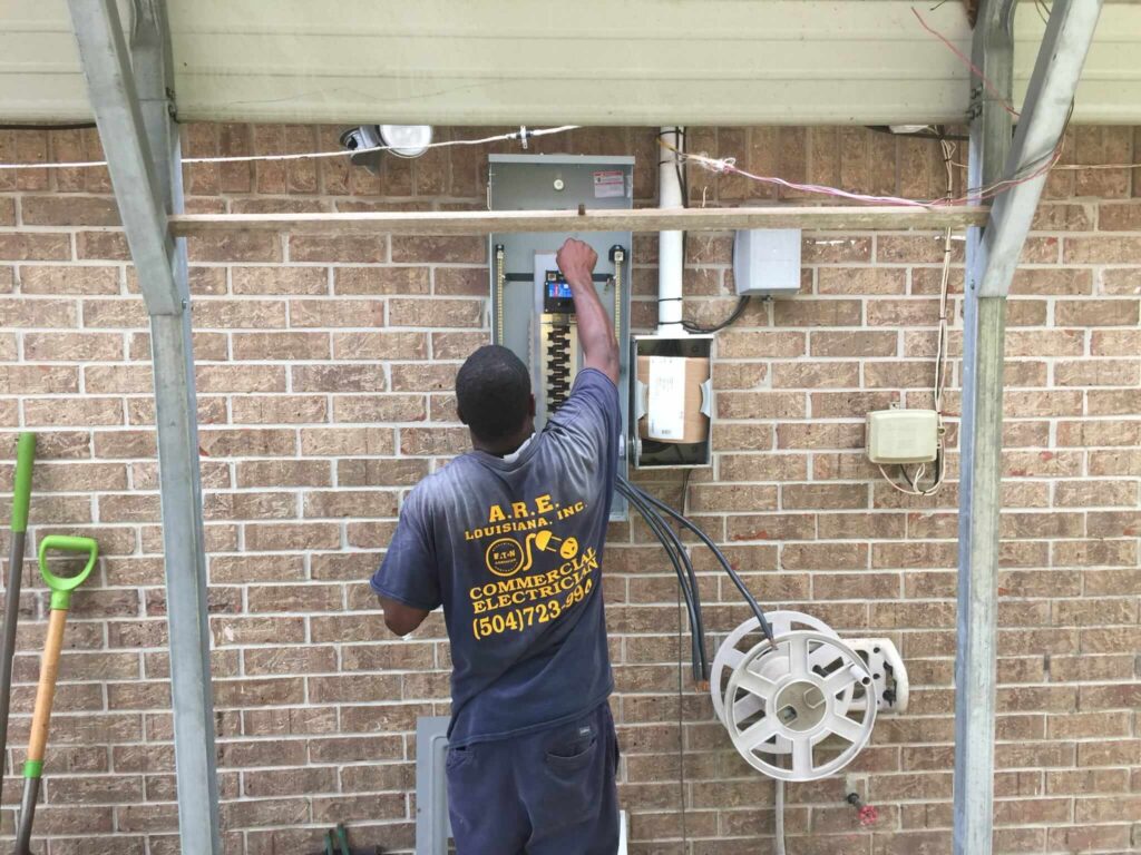 are louisiana worker doing electrician services - electrician in laplace